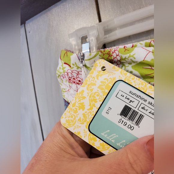 Skirt - Picture 2 of 2